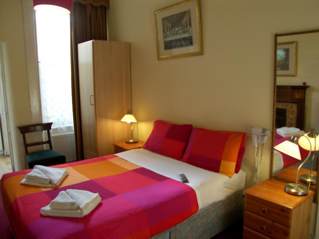 Regis Guest House 爱丁堡 客房 照片